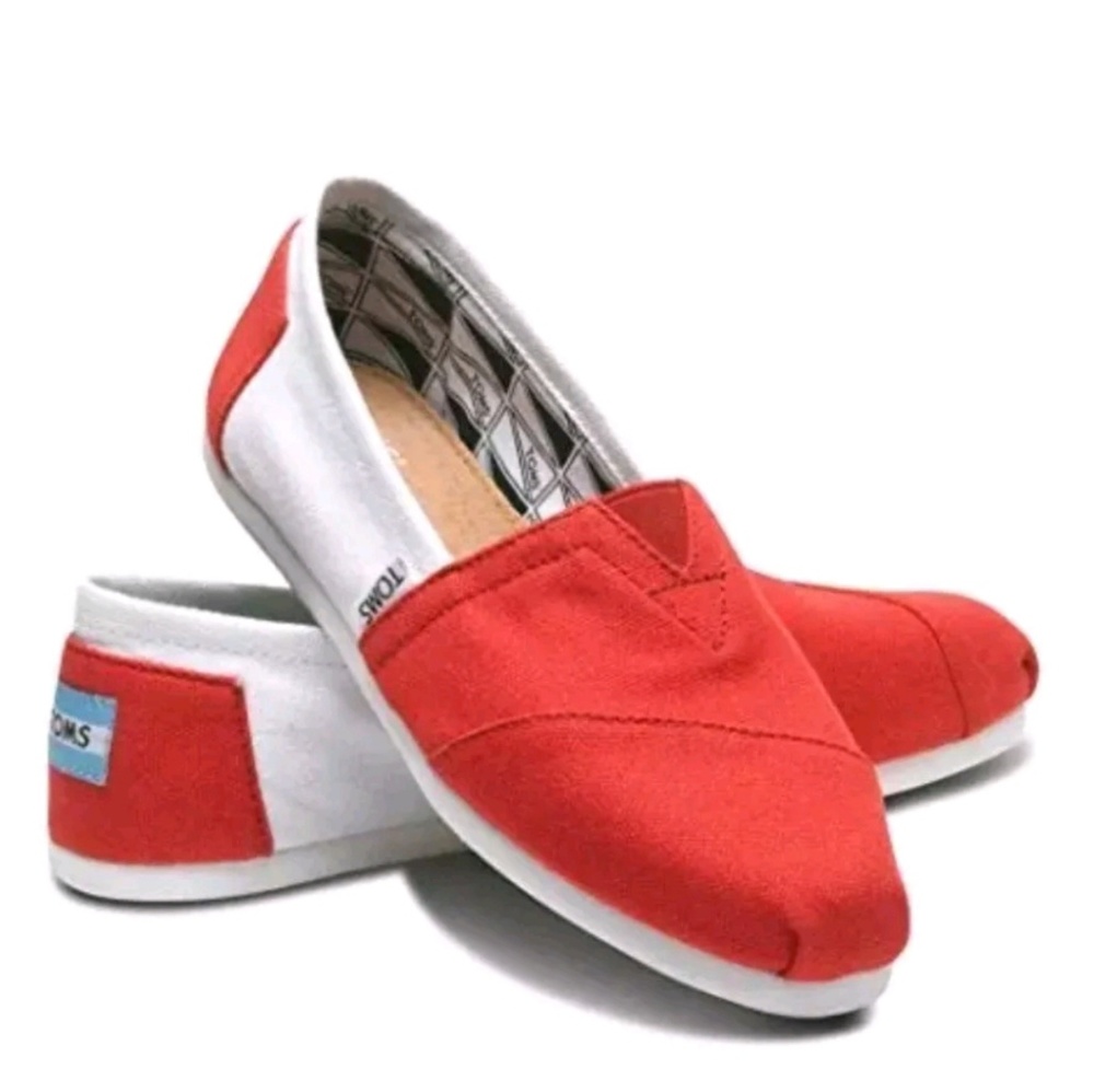 Men TOMS 10.5 Classic slip on red and white NWT